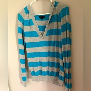 Tommy Hilfiger Hoodie Lightweight Sweater Size Small